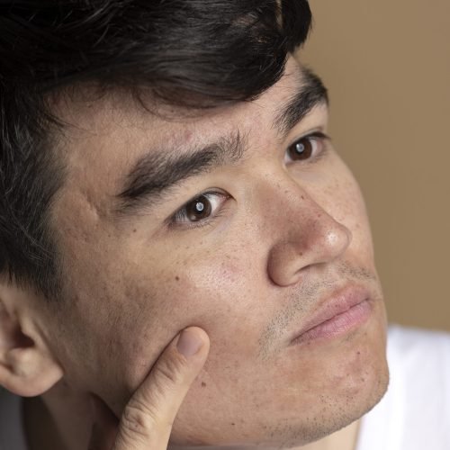 close-up-skin-pores-face-care-routine (4)